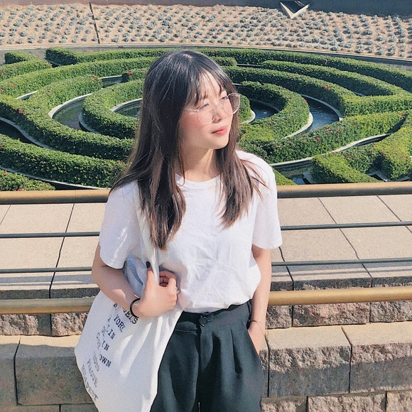 Meet your Posher, Amy - Picture 7 of 8